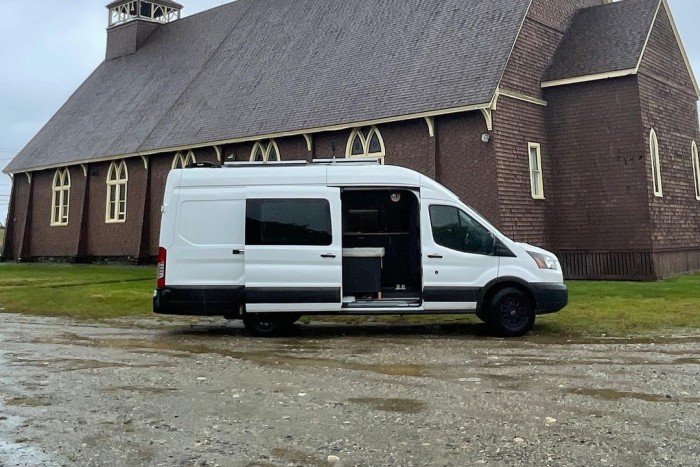 Kívül átlagos futkározós Transitnak tűnik, de belül egy igazi álom valósult meg 1