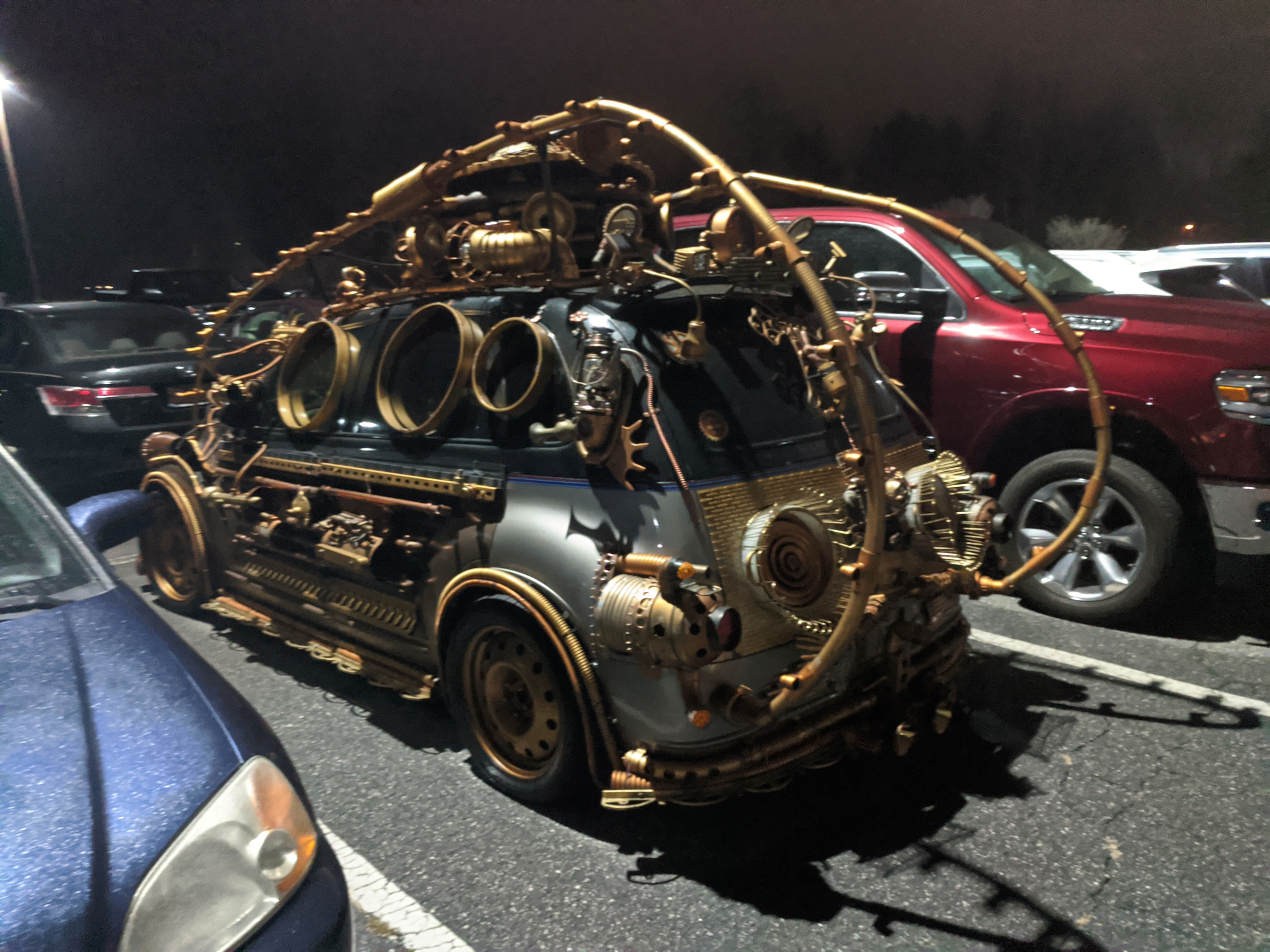 Sokan rondának tartják, mások szerint valódi művészet ez a steampunk Chrysler 5