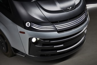 Megjöttek az első fotók az új európai nyerges vontatóról