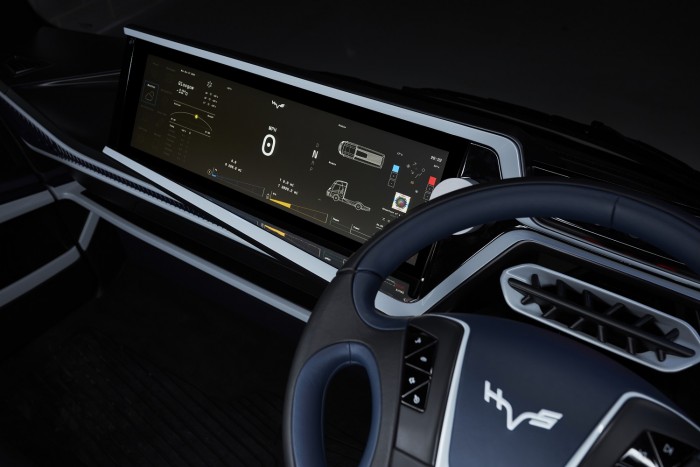 Megjöttek az első fotók az új európai nyerges vontatóról 2