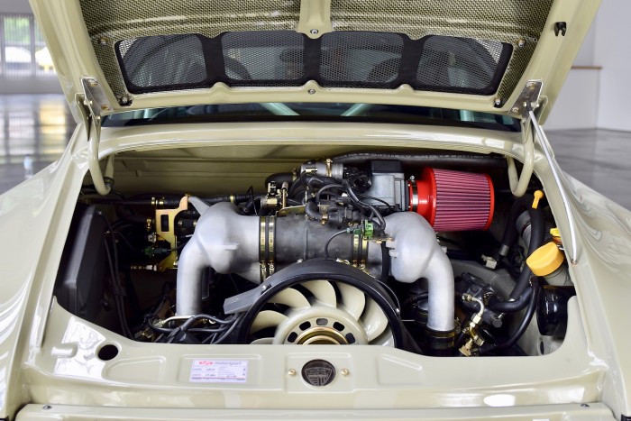 A Porsche 911 esszenciája valósult meg ebben az épített példányban 4 | Vezess A Porsche 911 esszenciája valósult meg ebben az épített példányban 4