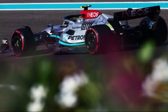 F1: Súlyos szabálytalanságot követett el Hamilton, megbüntethetik