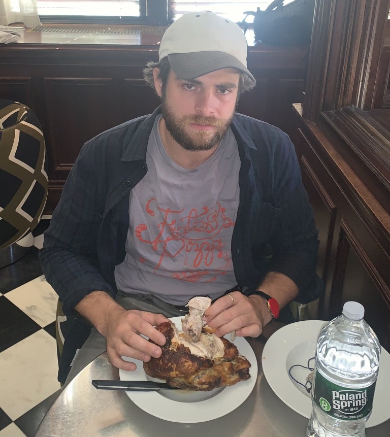 Negyven napig csak sült csirkét evett egy srác, csak a rekord kedvéért 2