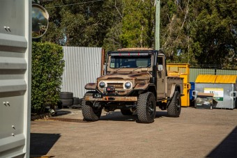 Minden tini ilyen első autóról álmodik, nem százezres Suzukiról