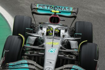 F1: Tehetetlen volt Hamilton az esőben