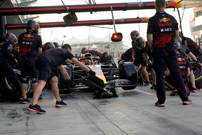 Hivatalos, jövőre új gumikat kap a Forma-1