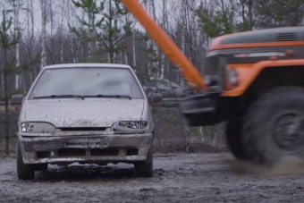 Ebből a videóból kiderül, hogy kiáll-e a ZiL, ha a kapu elé parkolsz
