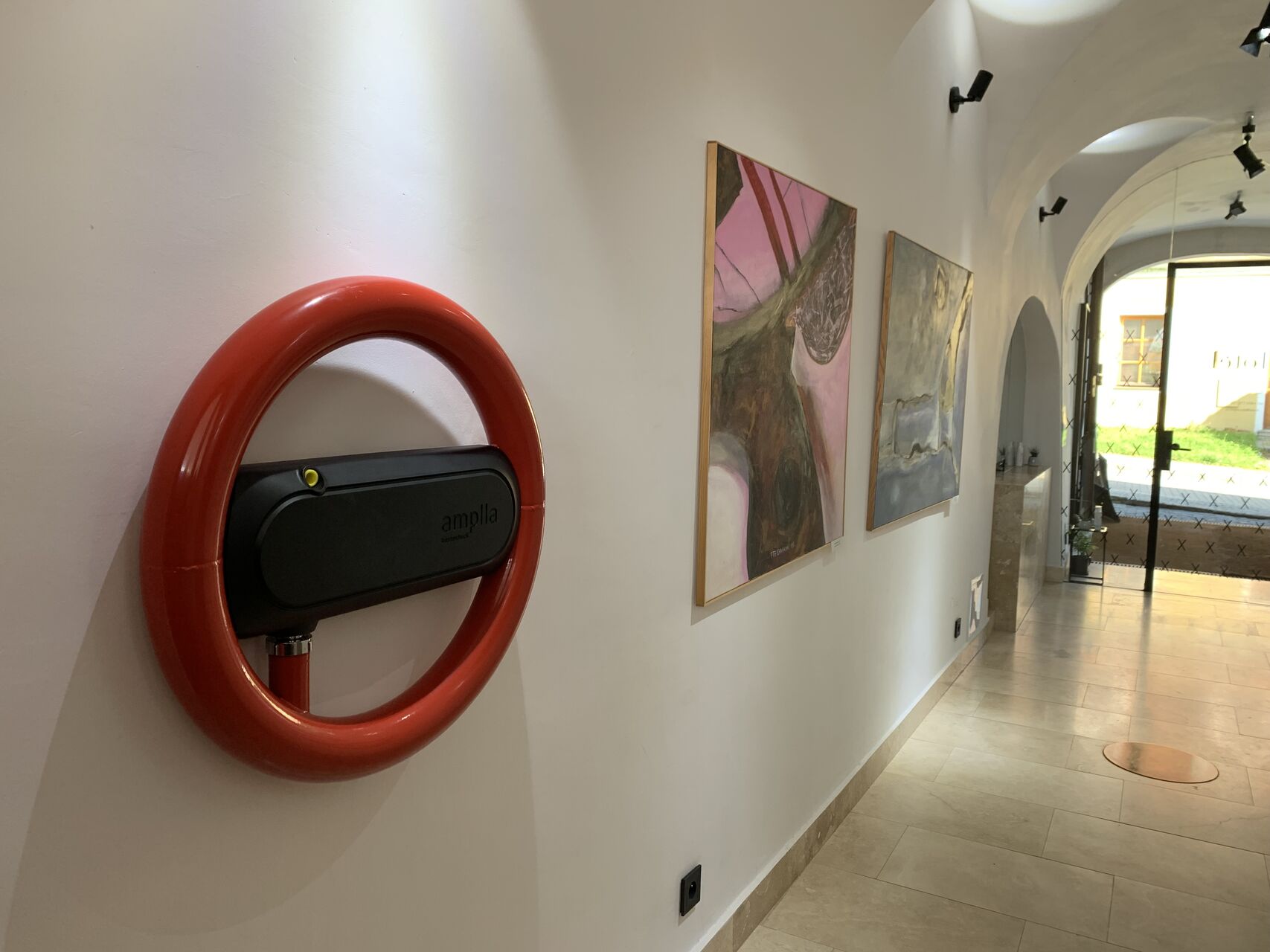 Egy poroltó is lehet stílusos lakáskiegészítő 1