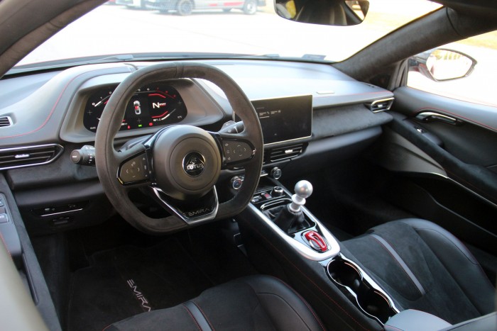 Elfogyott Magyarországon a 400 lóerős sportautó 12 | Vezess Elfogyott Magyarországon a 400 lóerős sportautó 12