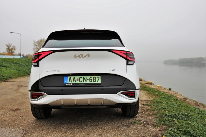 Válasz akar lenni az összes kérdésre – Kia Sportage PHEV 6 | Vezess Válasz akar lenni az összes kérdésre – Kia Sportage PHEV 6