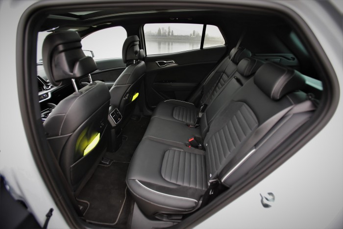 Válasz akar lenni az összes kérdésre – Kia Sportage PHEV 9 | Vezess Válasz akar lenni az összes kérdésre – Kia Sportage PHEV 9