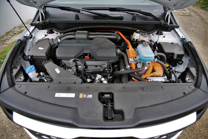 Válasz akar lenni az összes kérdésre – Kia Sportage PHEV 10 | Vezess Válasz akar lenni az összes kérdésre – Kia Sportage PHEV 10