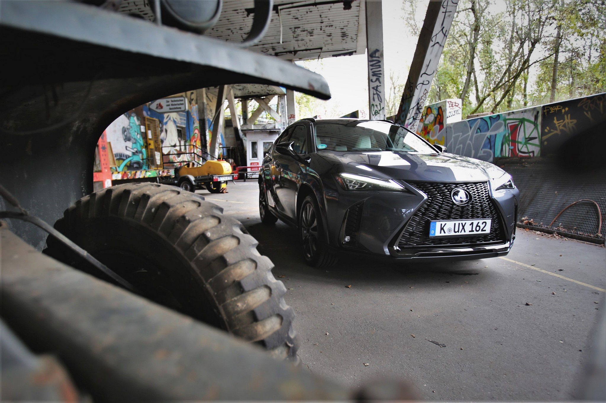 Ezzel szúrja ki a Lexus a vásárlók szemét? – Lexus UX 2023 10