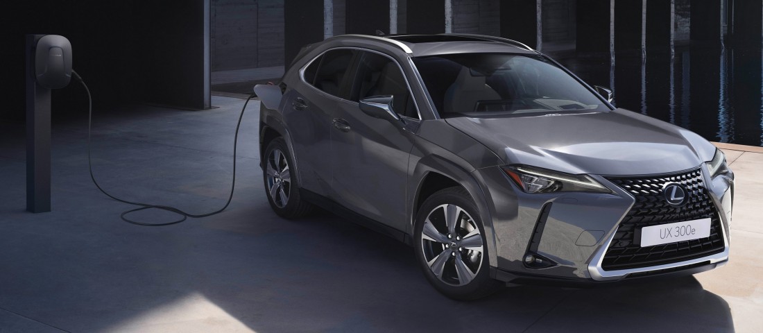 Sokkal vonzóbb lett a Lexus villanyautója