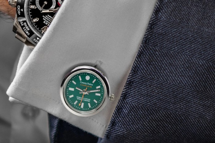 Hasznos és menő funkciót kaptak ezek a mandzsettagombok