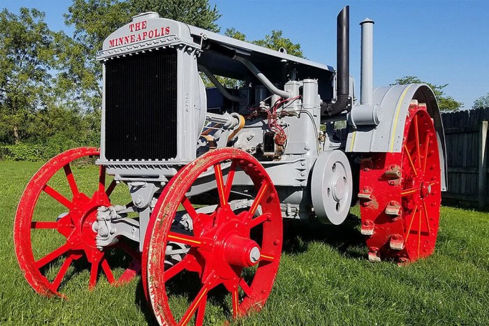 2,5 milliárdért vettek használt traktorokat