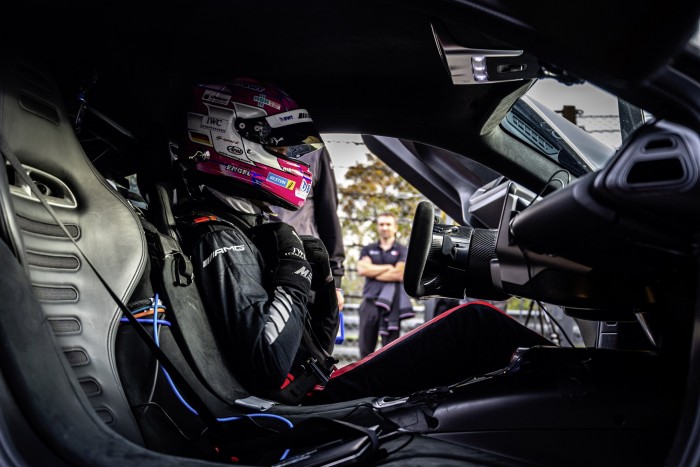 Embertelenül gyors a Mercedes-AMG hipersportkocsija 8