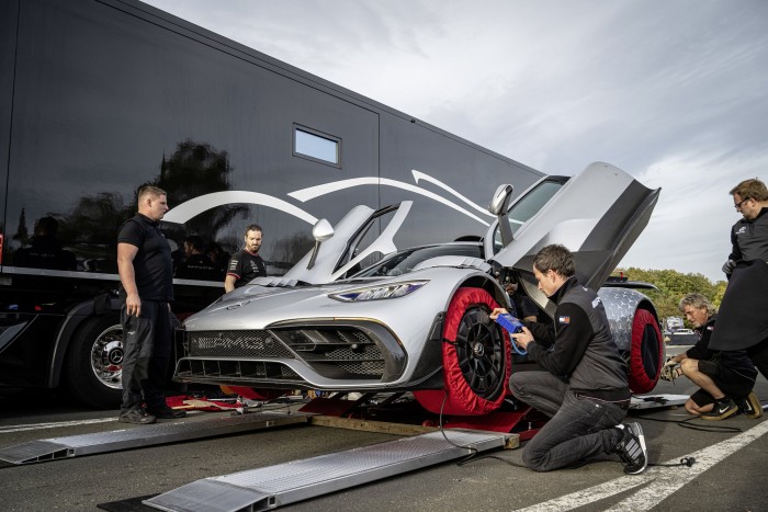 Embertelenül gyors a Mercedes-AMG hipersportkocsija 7