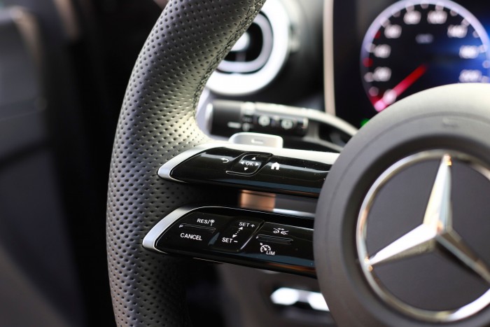 Több luxus, kevesebb gomb a legfontosabb Mercedesben – Mercedes-Benz GLC 2022 96 Több luxus, kevesebb gomb a legfontosabb Mercedesben – Mercedes-Benz GLC 2022 96