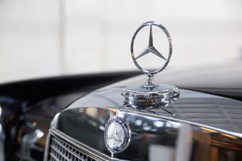50 éve ez volt a luxus csúcsa a Mercedesnél