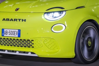 Elektromos sportkocsi városi használatra