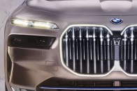 Elébe megy a jövőnek a BMW új zászlóshajója 24