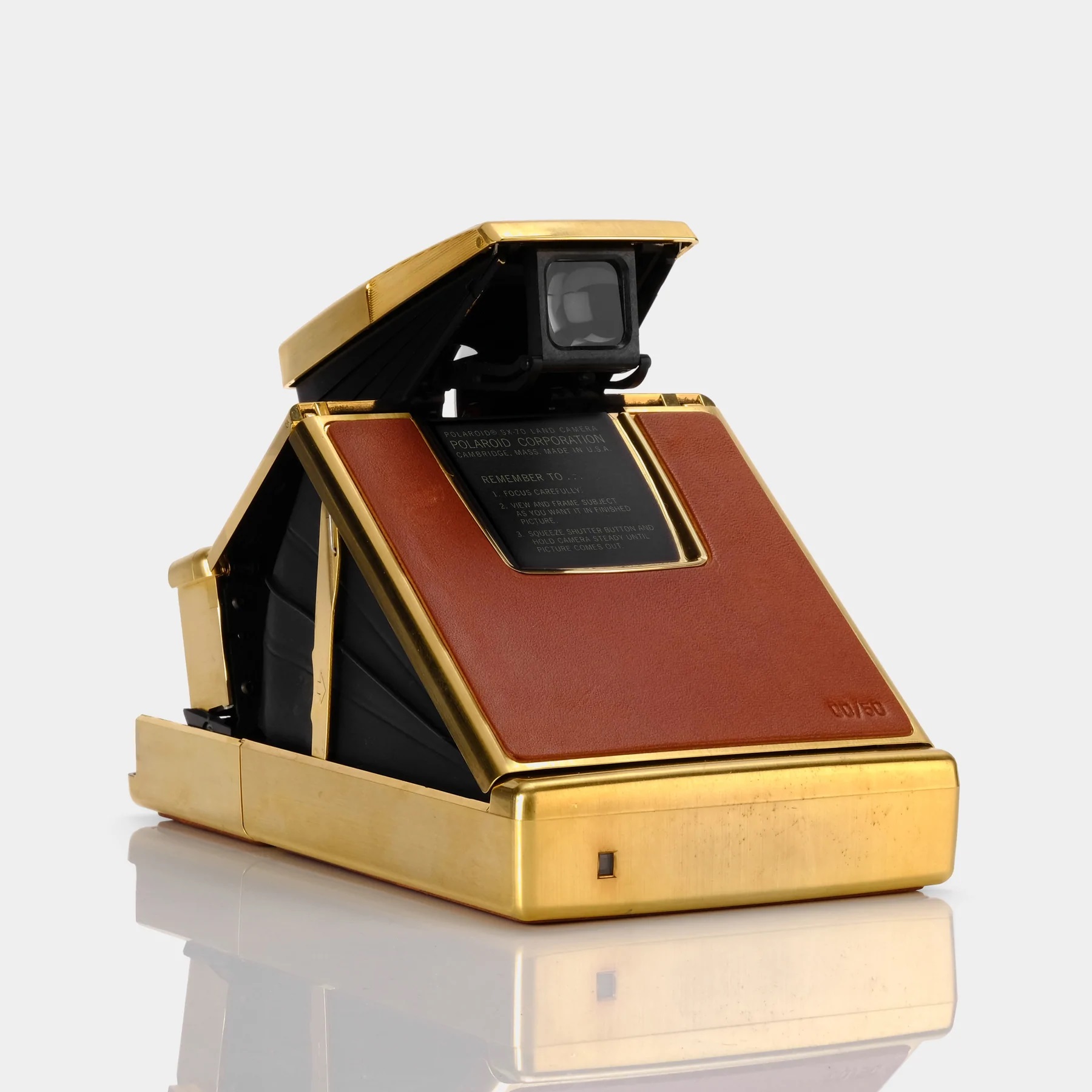 Aranyból készült az ikonikus fényképező ünnepi kiadása 1