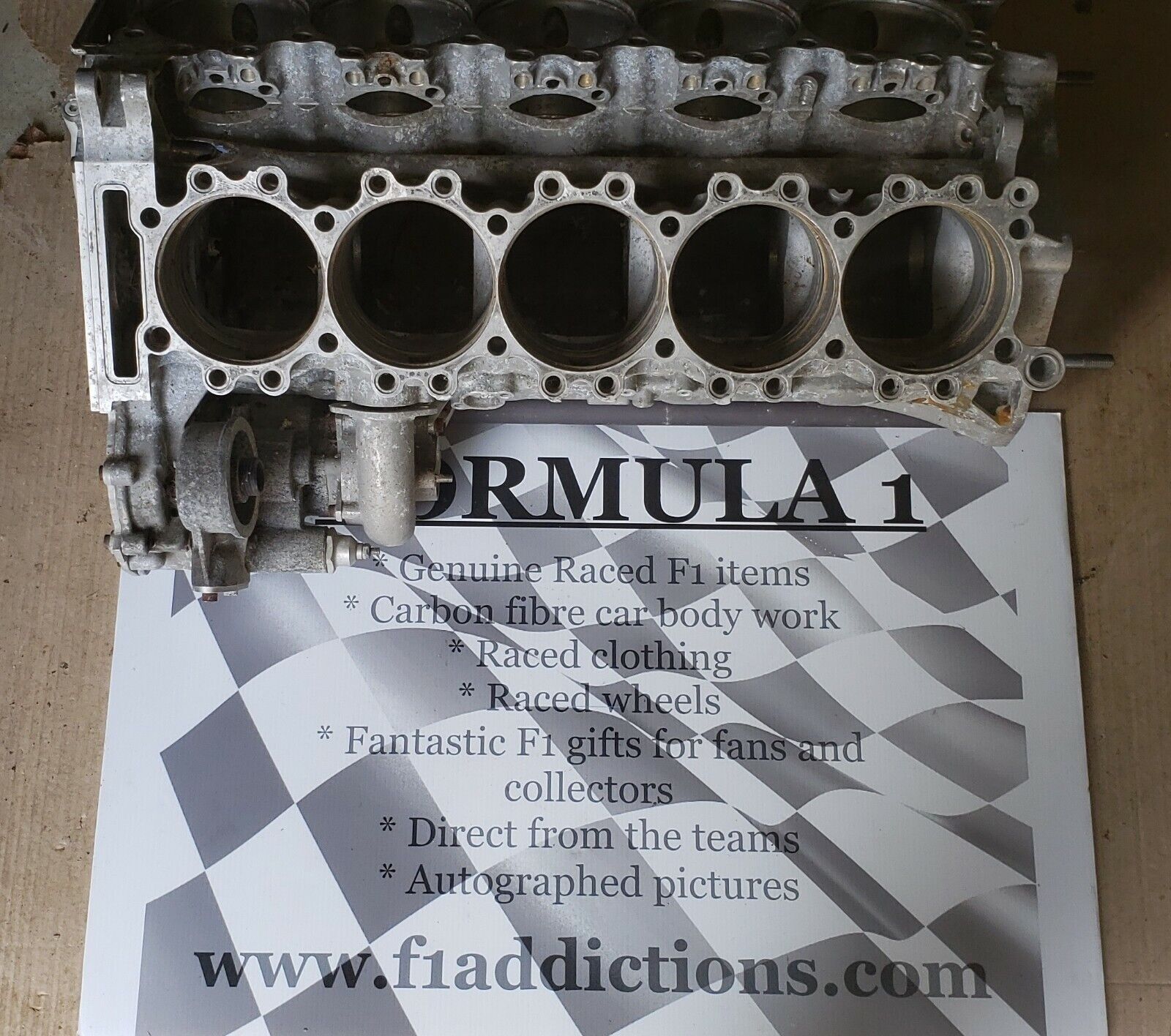 Avatatlan szemnek ócskavas, pedig ez a Forma-1 történelmének egy darabja 1