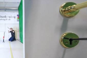 Hét nyilat is átlőtt a kulcslyukon a Guinness-rekorder