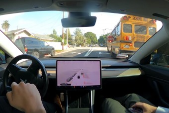 Fütyül az iskolabuszokra is a Tesla, folytatódik a kálvária