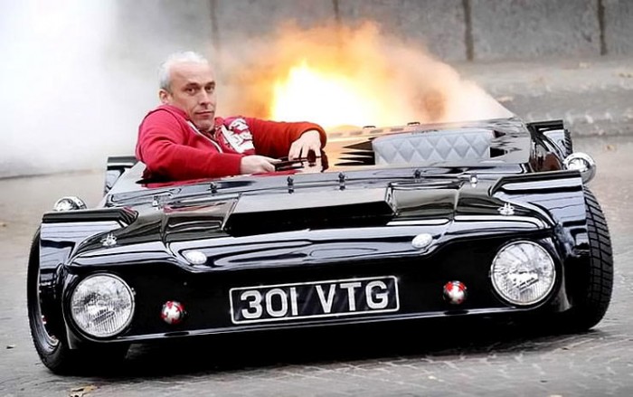 Lenyelte a baba az indításgátlót, de az autót mégis sikerült életre kelteni 3