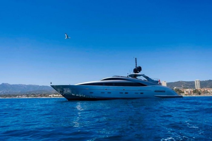 Sebesség és luxus találkozik ebben a szupergyors jachtban 1 | Vezess Sebesség és luxus találkozik ebben a szupergyors jachtban 1