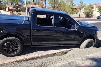 A friss betonnal szembeni harc egy terepjáróval is reménytelen