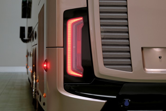 Új buszokat mutatott be az Ikarus barátságát kereső cég 8