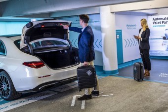 Ebben a parkolóházban nélküled parkol az autód