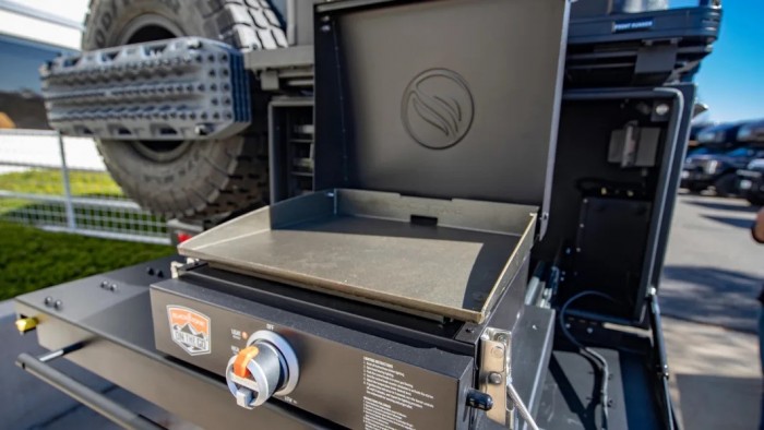 400 milliós guruló luxusgarzon, amivel indulhatunk a világ végére 4