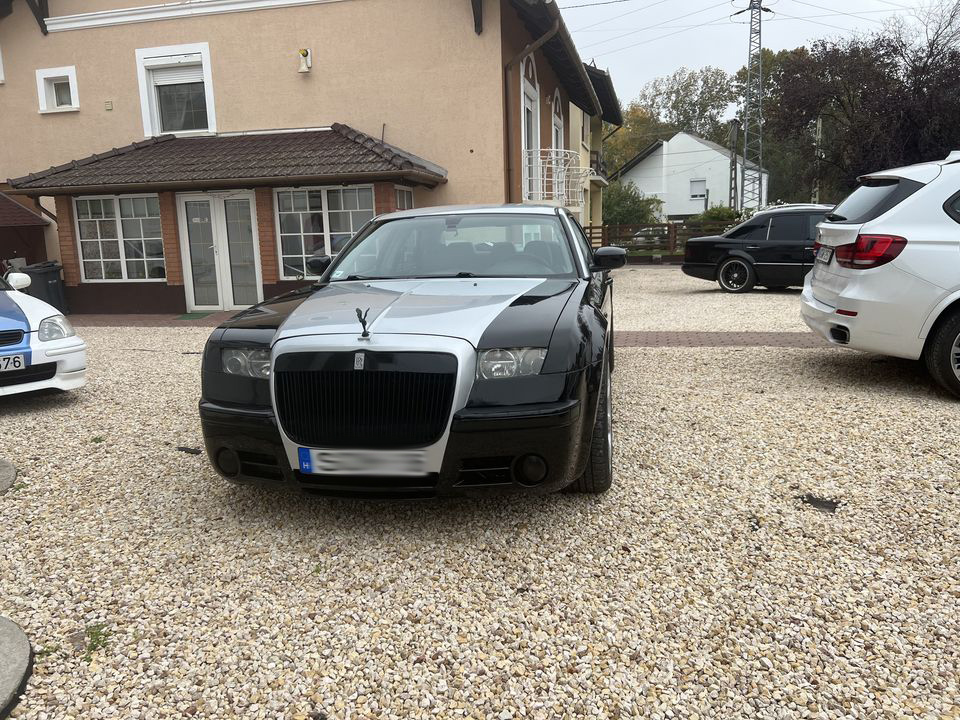 Olyan használt Rolls-Royce eladó itthon, amilyet még nem látott a világ 5