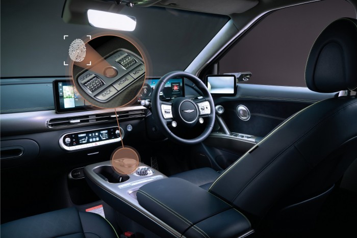 Arcról felismeri gazdáját ez az autó 5