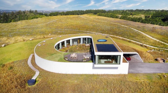 Modern luxusház ami tulajdonképpen egy hatalmas garázs 1 | Vezess Modern luxusház ami tulajdonképpen egy hatalmas garázs 1