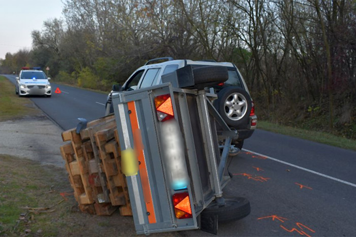 Intettek neki, hogy menjen lassabban, erre büntetőfékezett egy óriásit
