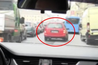 Nem akarnak kikopni a budapesti buszsávokból az autósok