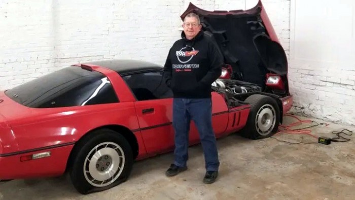 15 egyforma piros autót vett, most eladta mindet 1