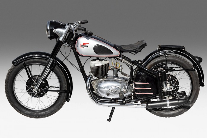 Majd’ hárommillióért adtak el egy veterán Csepelt