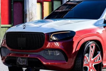 Ez a 100 milliós Mercedes a jóízlés arculcsapása