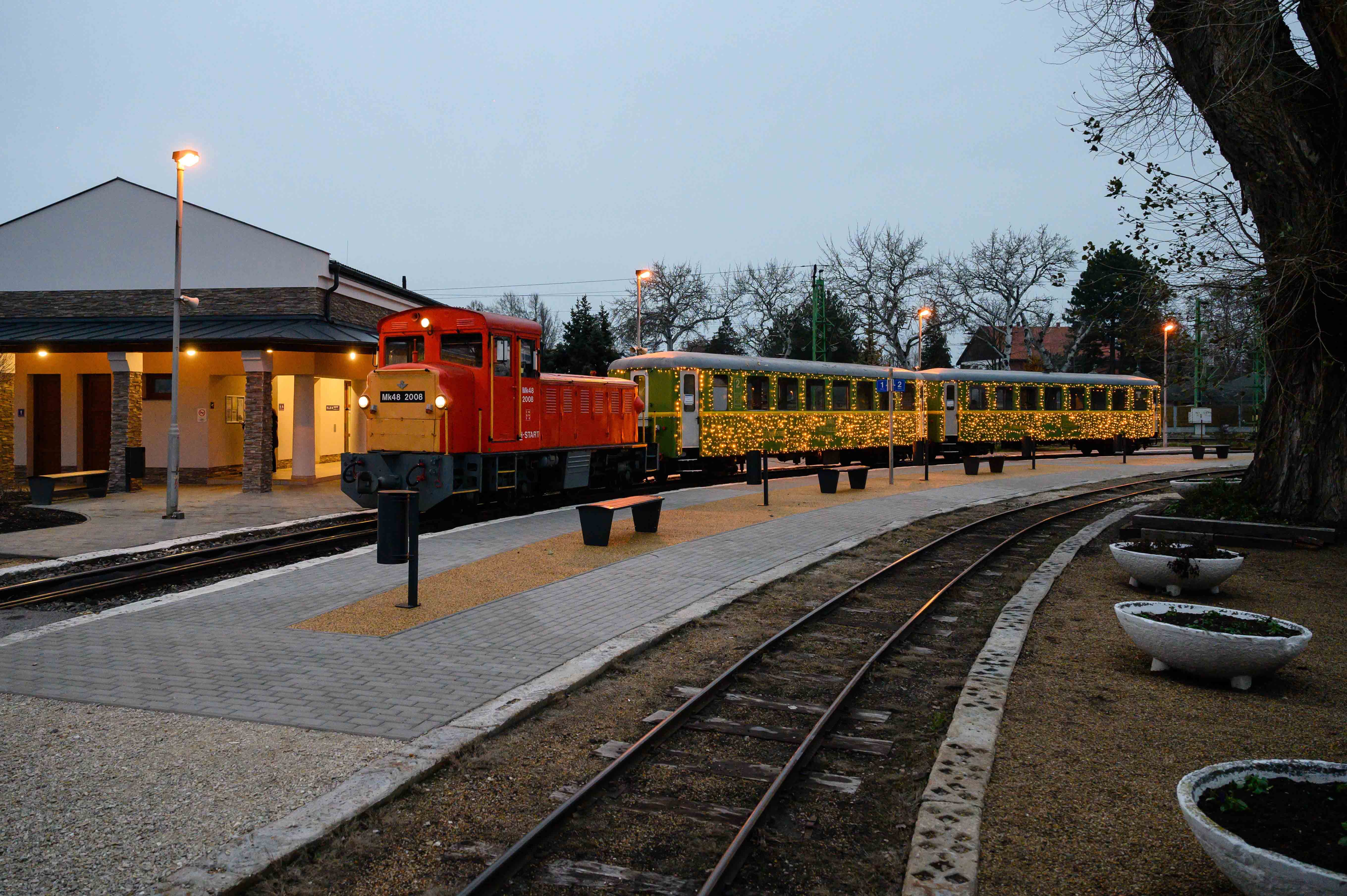 Szívmelengető látvány a balatonfenyvesi fényvonat 4