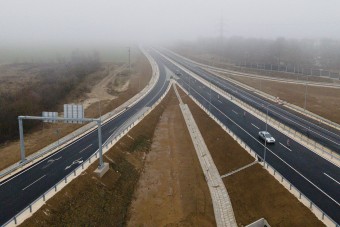 Nagyon fontos új utakat adtak át a Balatonnál