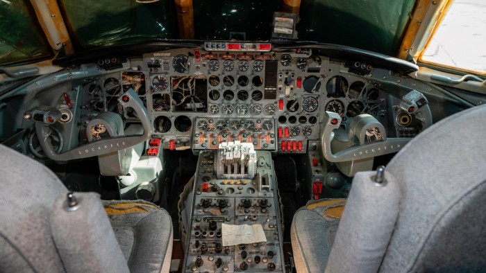 Újra eladó Elvis romos magánrepülője, ami senkinek sem kellett 4