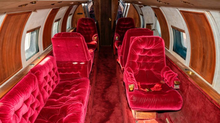 Újra eladó Elvis romos magánrepülője, ami senkinek sem kellett 5