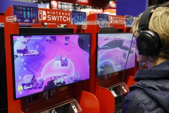 Lefizették a szülők a gamert, hogy verje el gyereküket videojátékban