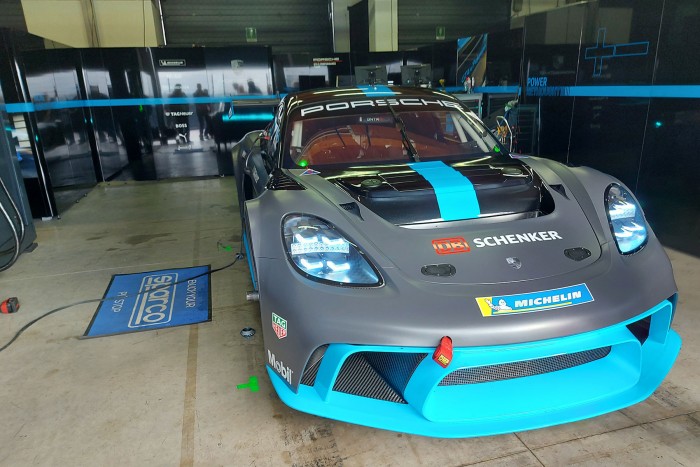 1088 lóerőtől már nagyon lehet félni 8